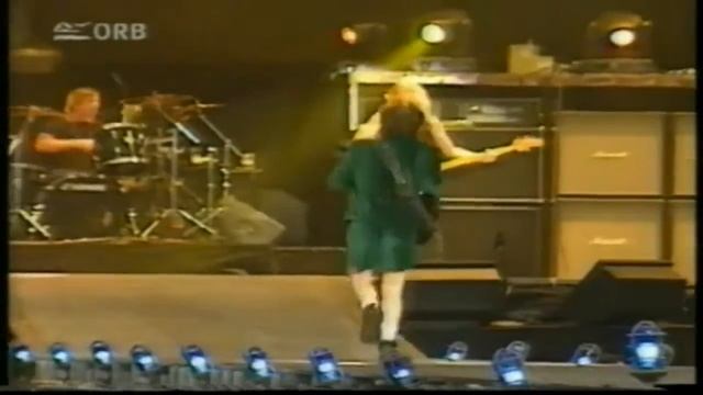 AC/DC - Stiff Upper Lip (Live 2001) [Pro-Shot] смотреть онлайн