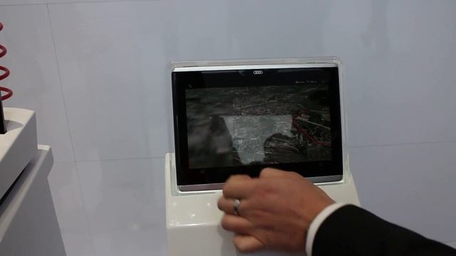 Audi Android Tablet in-car demo at CES 2014 смотреть онлайн