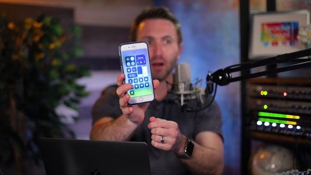 The iPhone hack you need to know... смотреть онлайн