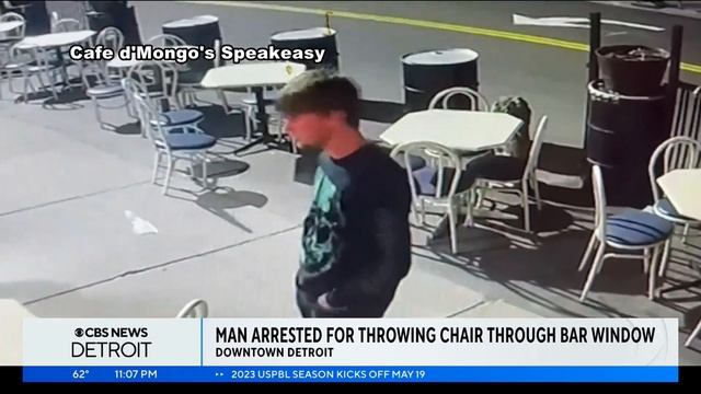 Suspect caught on video throwing chair into window of Detroit bar arrested смотреть онлайн