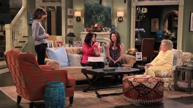 Valerie Bertineli (Melanie) Can't Stop Laughing | Shoe Bloopers | Hot In Cleveland | TV Land смотреть онлайн