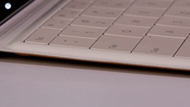 Huawei MateBook: il 2-in-1 con Windows 10 | Hardware Upgrade смотреть онлайн