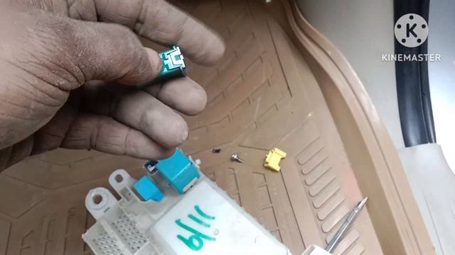 Toyota  Innova Power Window Fuse Location Innova Power Window Not Working