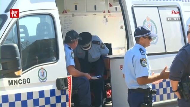 Search continues for two missing tourists in Australia смотреть онлайн