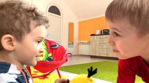 Руслан нашел ПРЕДАТЕЛЯ? Бирюзовый попался! Что теперь будет?Among Us в реальной жизни 1 Серия