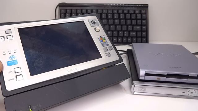 Handheld VAIO Retro Modded with XP Tablet Edition смотреть онлайн
