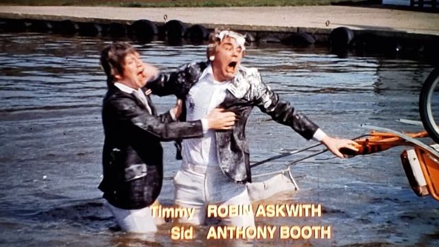 CONFESSIONS FROM A HOLIDAY CAMP Movie Review (1977) Schlockmeisters #1581 смотреть онлайн