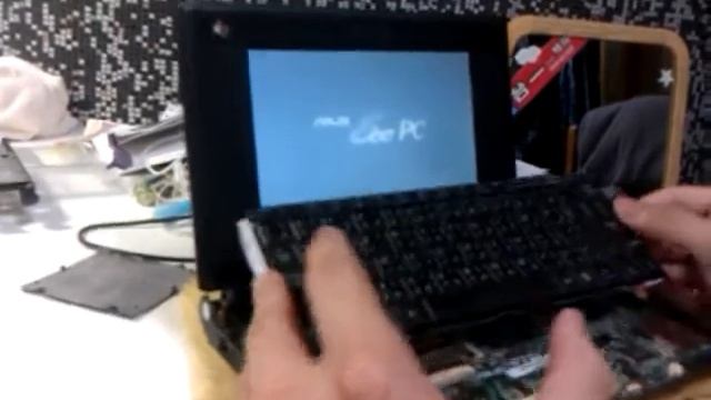 Dead Eeepc 701 смотреть онлайн