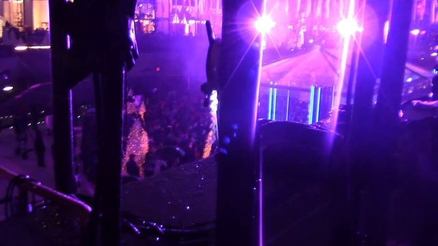 Christmas in New York 2015 #2 | Saks Holiday Windows, Andrea Bocelli, Christmas Tree | City Walks смотреть онлайн