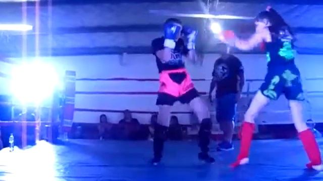 Exhibición de kick boxing Evelin Bogarin. смотреть онлайн