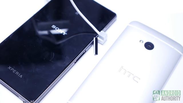 Sony Xperia Z1 vs HTC One: Quick Look смотреть онлайн