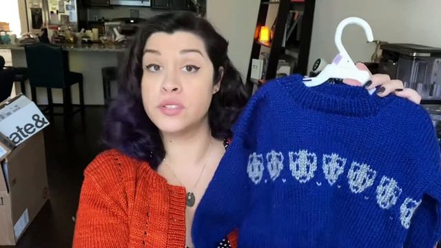 Bad Wolf Girl Sits & Knits- Final Bellish Vlog - Cybermen Sweater смотреть онлайн