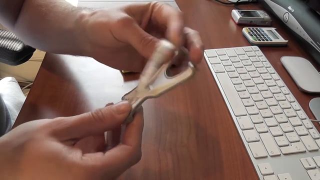 iCarpus Clip Stand Review смотреть онлайн