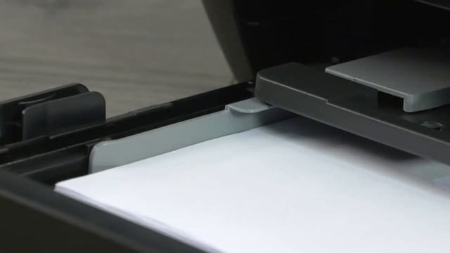 Caricare la carta nelle stampanti HP delle serie OfficeJet 5200 e ENVY 5000, 6200, 7100, 7800 | HP смотреть онлайн