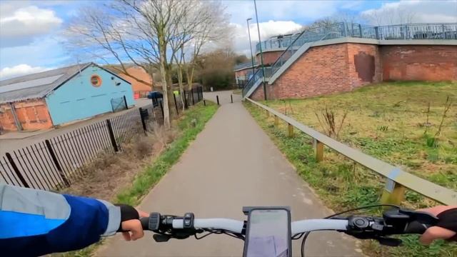 How to DELIVER your FIRST Deliveroo order! Beginner App Tutorial смотреть онлайн
