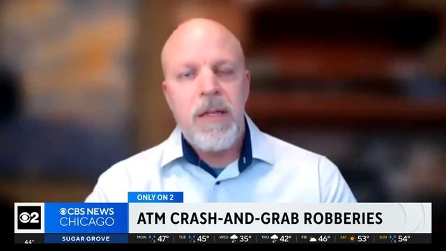 Burglars target currency exchanges for crash-and-grabs смотреть онлайн