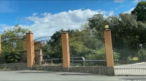 Ливадия пгт. По Виноградной ул., вниз, на пляж •Дельфин•. 03 октября 2024. Крым. Livadia. Yalta.