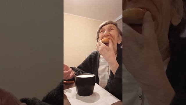 Завтрак. Меню вчерашнего утра. смотреть онлайн