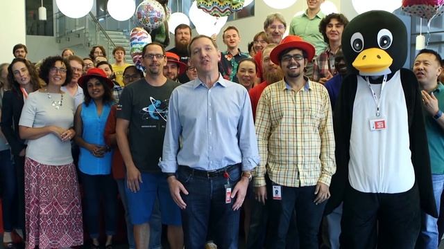 Happy Birthday Linux from Red Hat! смотреть онлайн