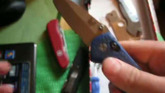 Кастомные накладки от Алексея Федотова, на лимитный Benchmade griptilian. смотреть онлайн