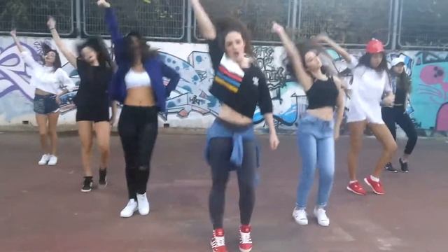 Never Bitch - Mariah Lynn (By Nofar Segal) смотреть онлайн