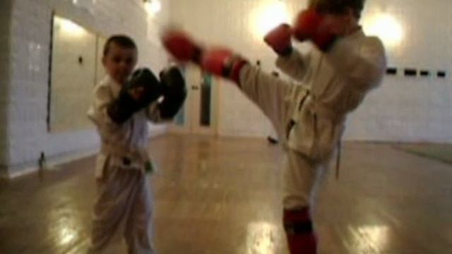 2008.04.01 Школа 13 Отработка (Варданидзе Михаил - Репьюк Илья) смотреть онлайн