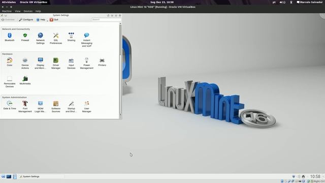 Linux Mint 16 "Petra" KDE Install and overview | Solid, full-featured, polished [HD] смотреть онлайн