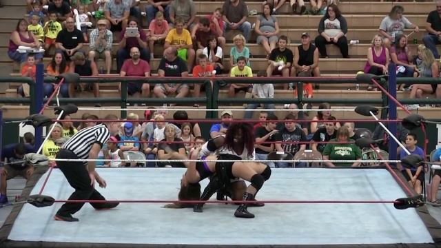 Crazy Mary Dobson vs Dementia D'Rose смотреть онлайн