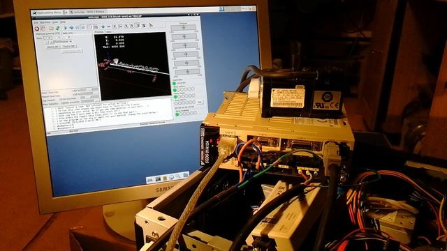 LinuxCNC controlling Yaskawa Mechatrolink II servo смотреть онлайн