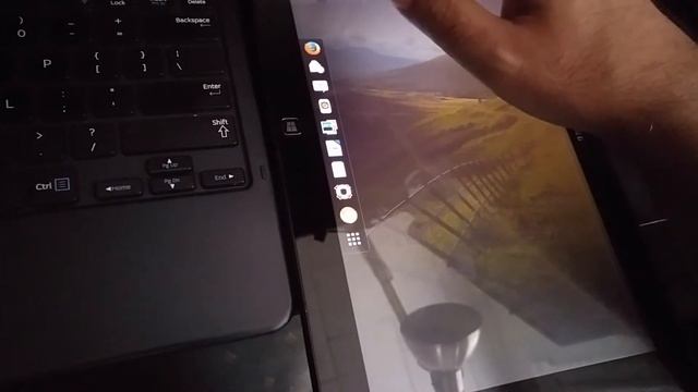 Quick demo of Samsung ATIV Smart Pro 700T w/Linux смотреть онлайн