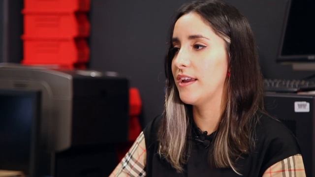 Meet Estefannie: YouTuber and UH Computer Science Alum смотреть онлайн