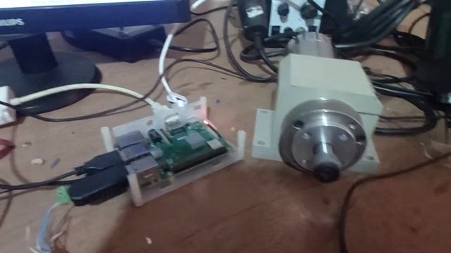 Raspberry 3 B+ running linuxcnc 2.8.1 controling Schneider VFD ATV12 over modbus rs485 смотреть онлайн