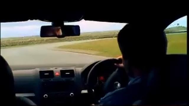 5th Gear - R32 vs 130 смотреть онлайн