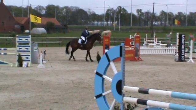 Bea van de Kaai (Cento x Palestro) смотреть онлайн