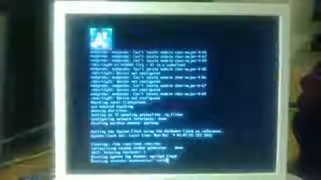 Amiga 1200 booting Debian GNU Linux смотреть онлайн