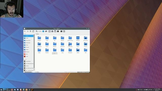 Early Look at Plasma on Solus смотреть онлайн
