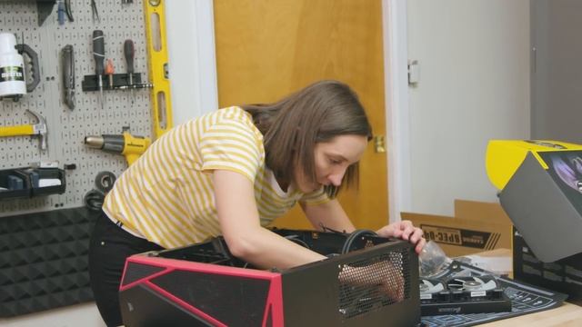 We FAILED as husbands... - Wife PC Build-Off смотреть онлайн