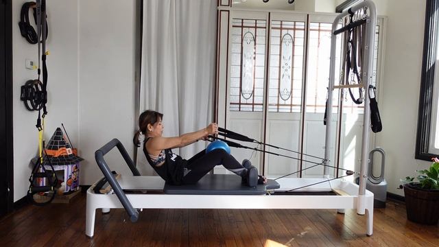 [45 min] Pilates Reformer Workout with ball/fast pace/full body смотреть онлайн