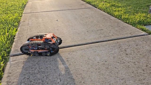Lego Transformation Vehicle 42140 Outdoors! смотреть онлайн