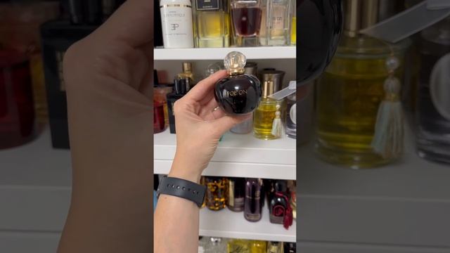 Люксовые ароматы для октября #парфюмерия #ароматы #рек #духи #рекомендации #shots #shorts #fragrance смотреть онлайн