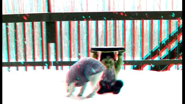 Buttercup hangs with a Philippe Starck Gnome. Sort of. смотреть онлайн