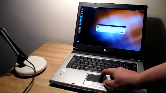 ACER ASPIRE CON WINDOWS Y UBUNTU LINUX 12.04 (ARRANQUE GRAFICO, MUY SENCILLO) смотреть онлайн