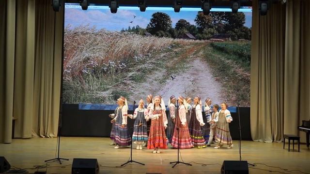 Благослови, Боже, хоровод начать - Фольклорный ансамбль Светлица смотреть онлайн