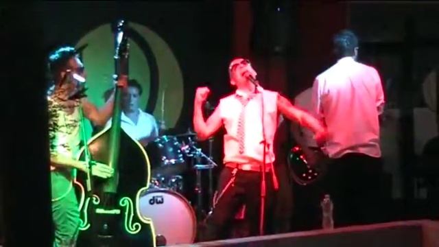 The Stalkers - Andavo ai cento all'ora ( Gianni Morandi Cover ) смотреть онлайн