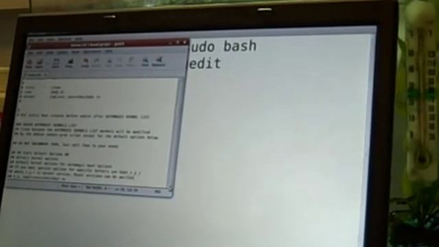 Edit the GRUB menu смотреть онлайн