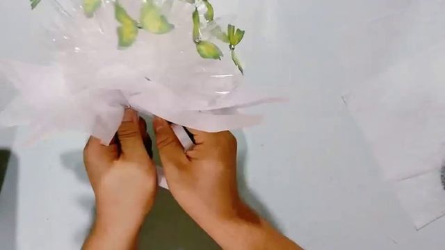 Видеоинструкция по сбору букета из зеленых бабочек смотреть онлайн