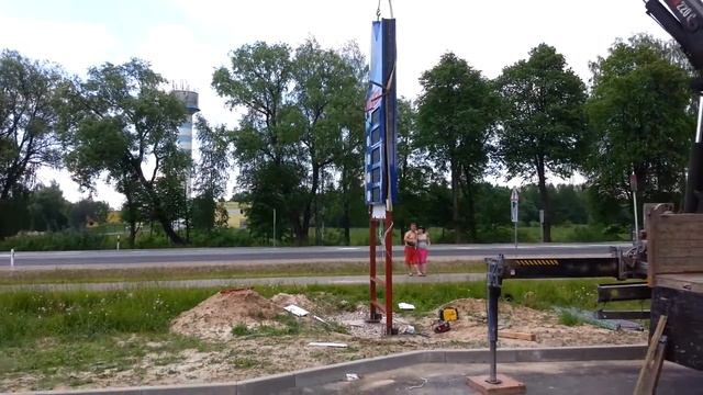 Reklaminis pilonas (bokštelis su kainomis) dėgalinėje „Borusta“. Gamyba ir montavimas. смотреть онлайн