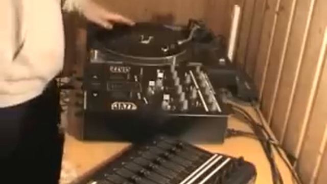 GNU/Linux Loopshow part 1 смотреть онлайн