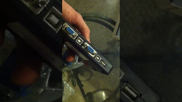 What is a KVM Switch? смотреть онлайн