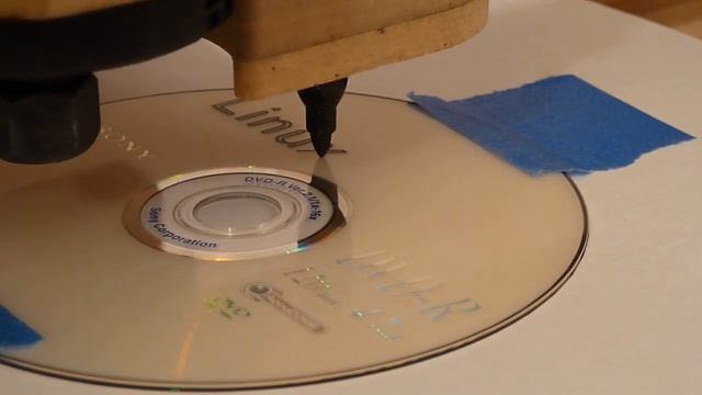 Homemade DIY CNC Router Labeling CD with LinuxCNC 2.5 смотреть онлайн